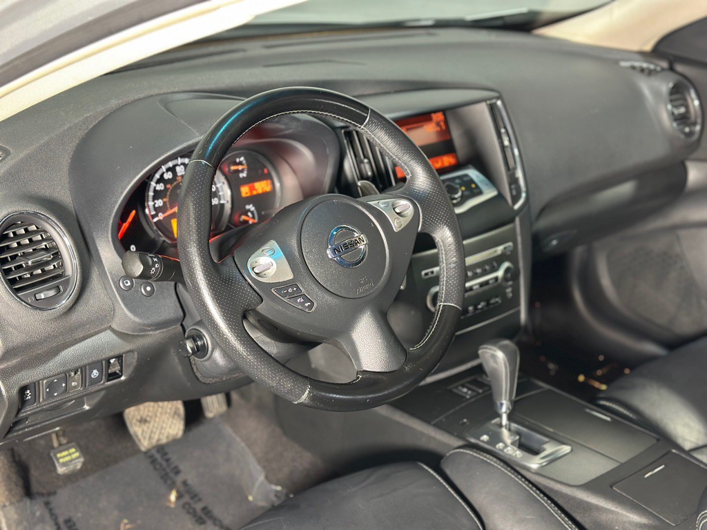 2011 Nissan Maxima Image 26