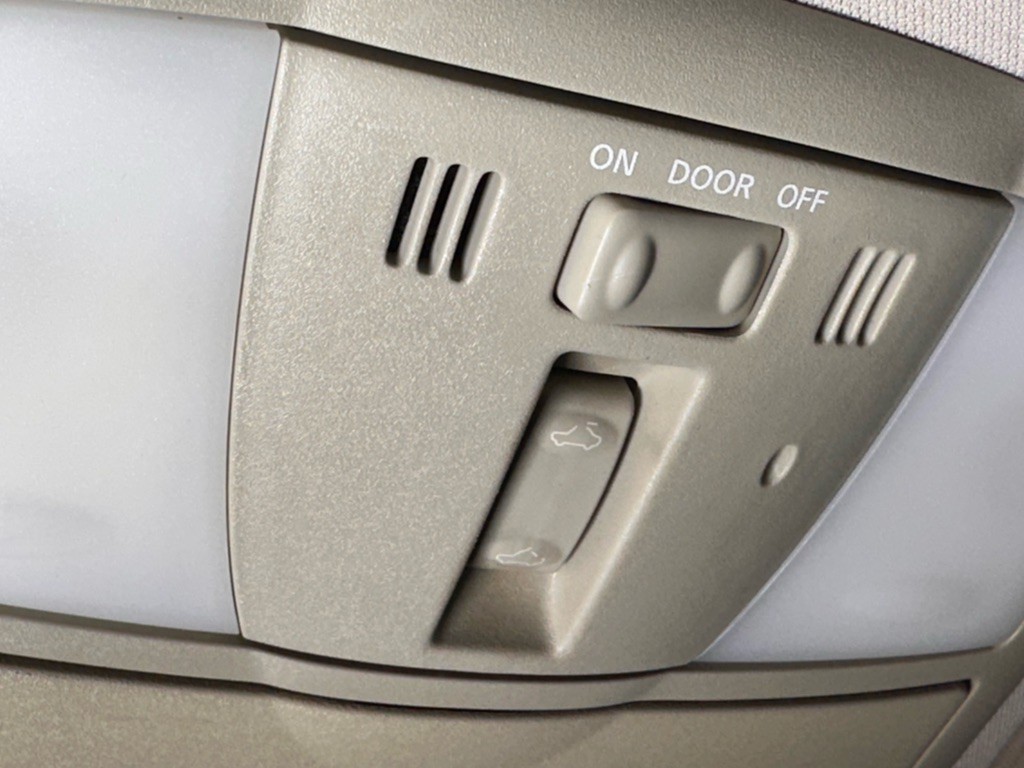 2011 Nissan Maxima Image 35