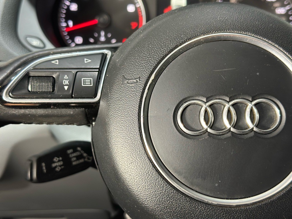 2016 Audi Q3 Image 34