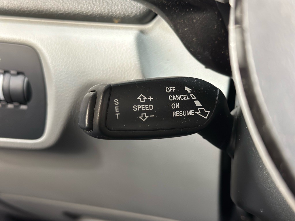 2016 Audi Q3 Image 36