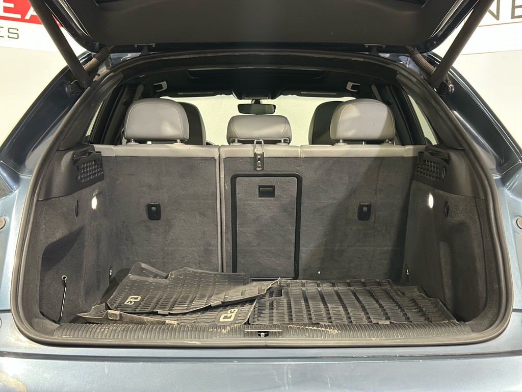 2016 Audi Q3 Image 43