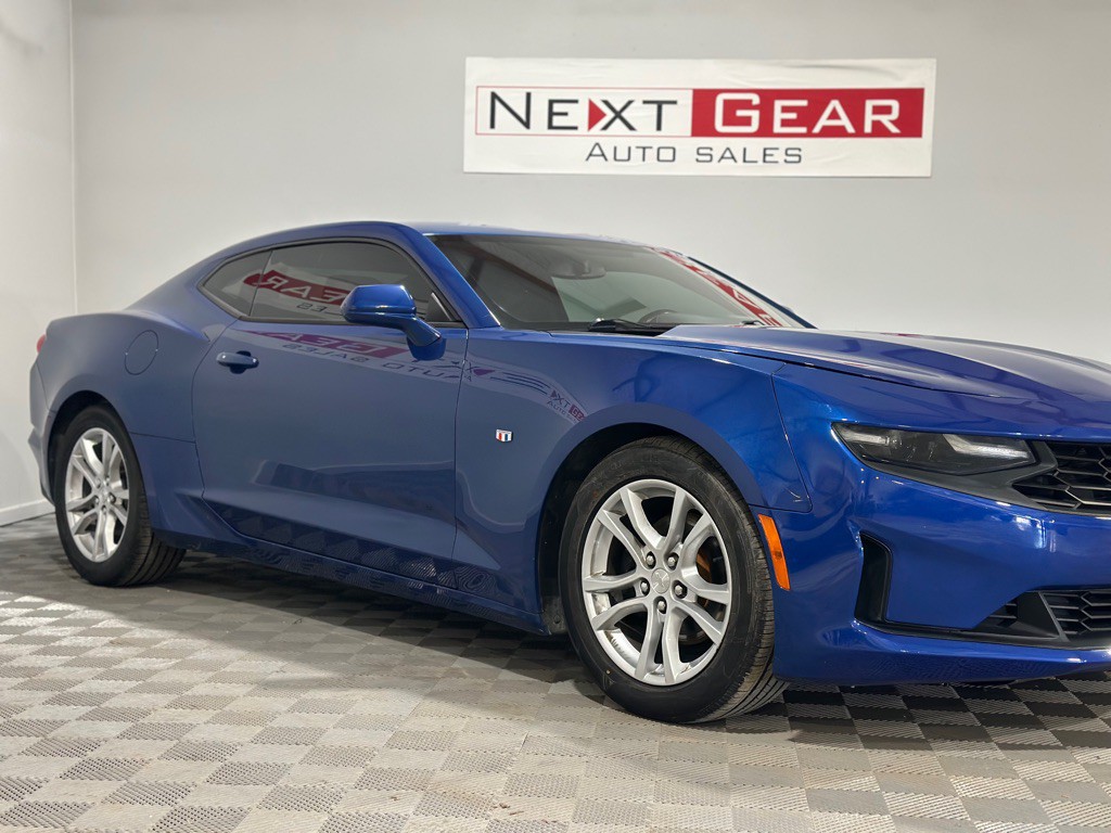 2020 Chevrolet Camaro Image 2