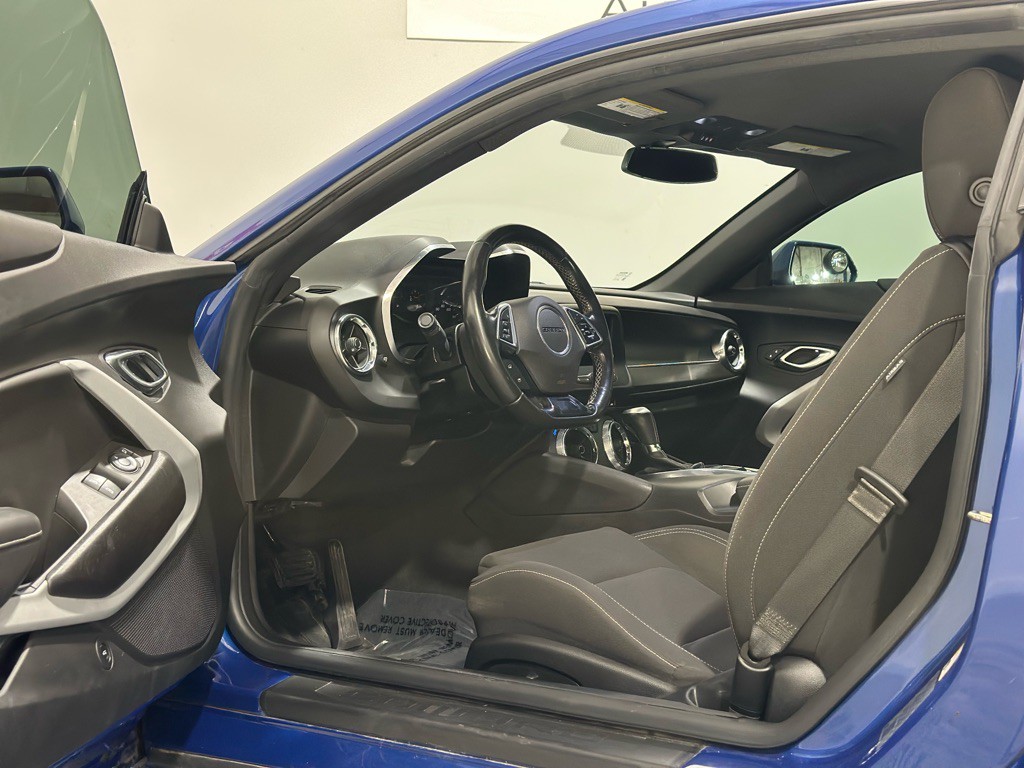 2020 Chevrolet Camaro Image 12