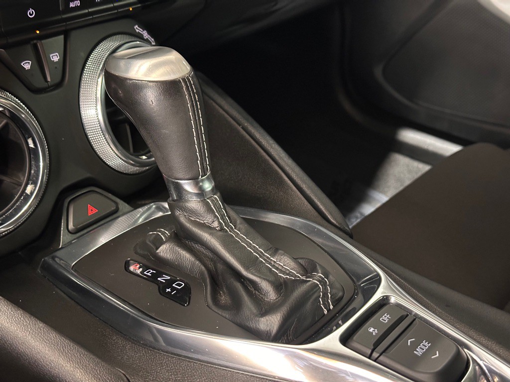 2020 Chevrolet Camaro Image 21