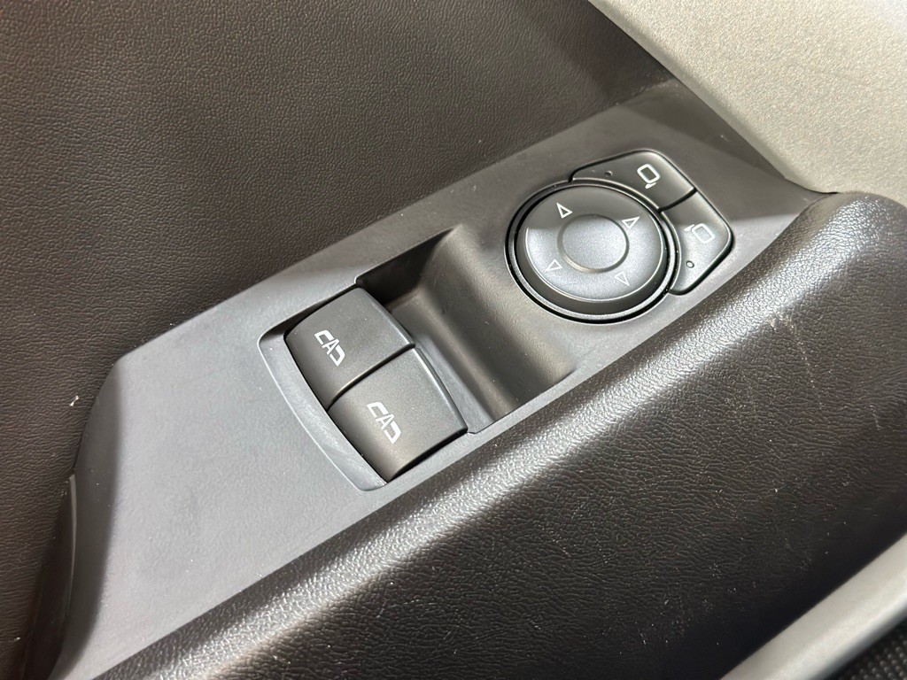 2020 Chevrolet Camaro Image 31