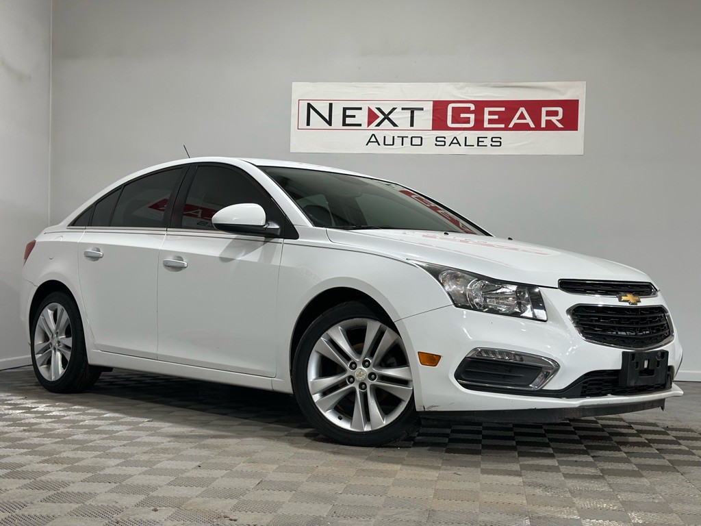 2015 Chevrolet Cruze Image 1