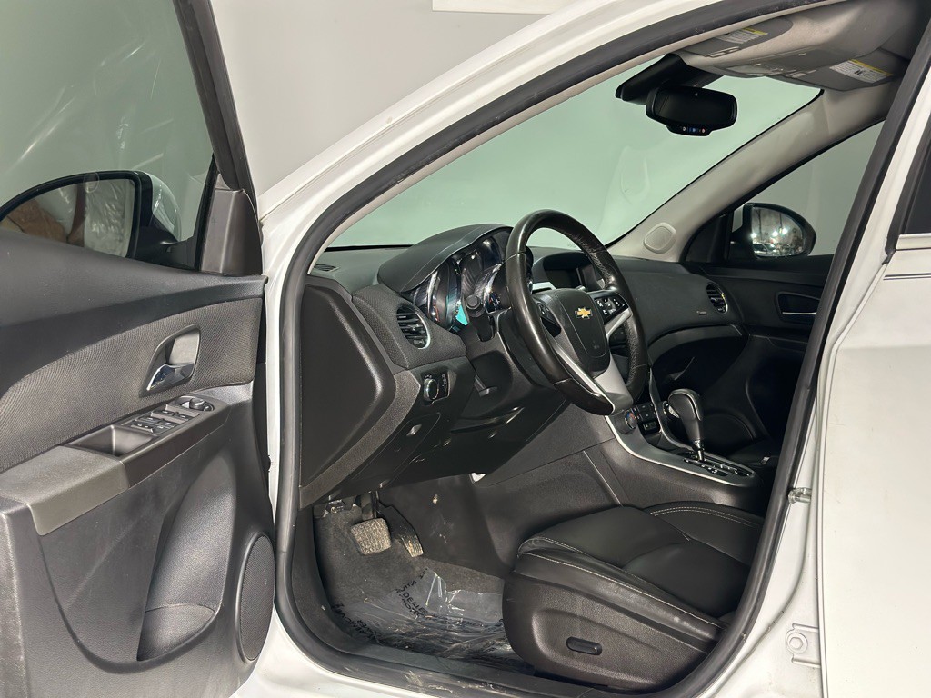 2015 Chevrolet Cruze Image 11
