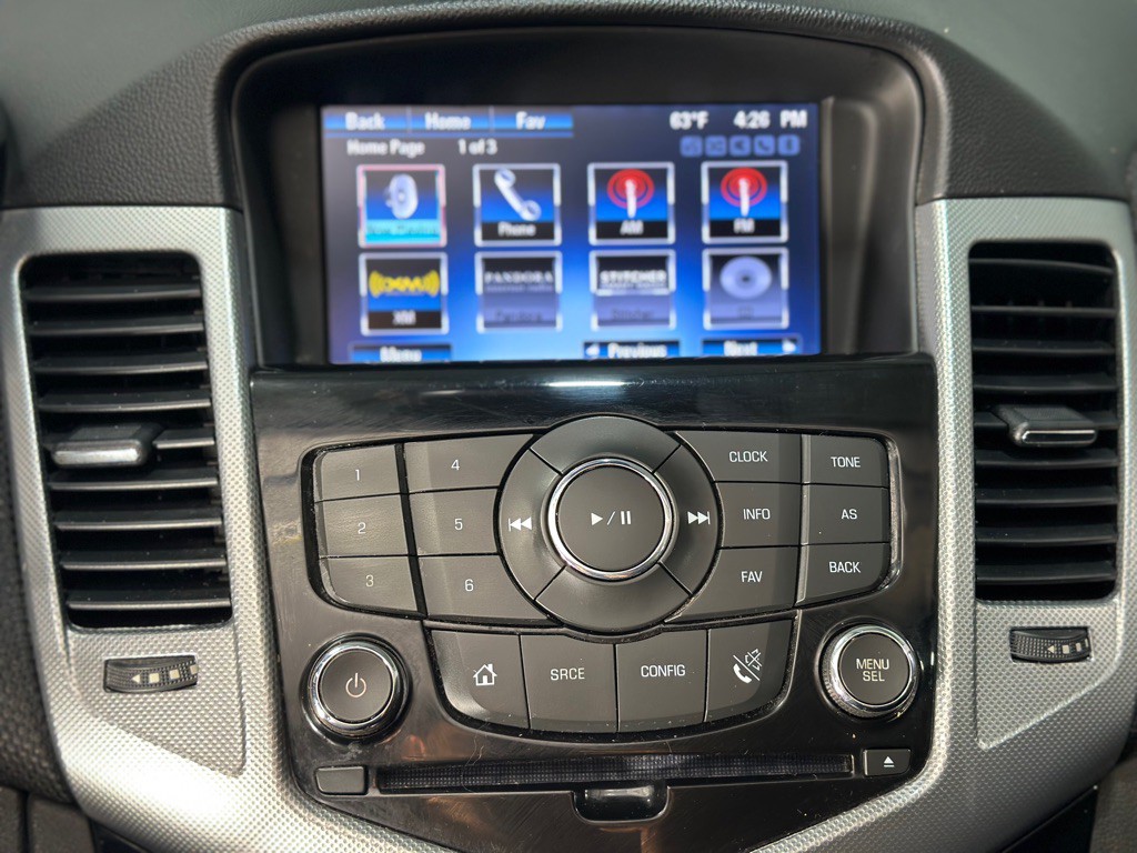 2015 Chevrolet Cruze Image 17