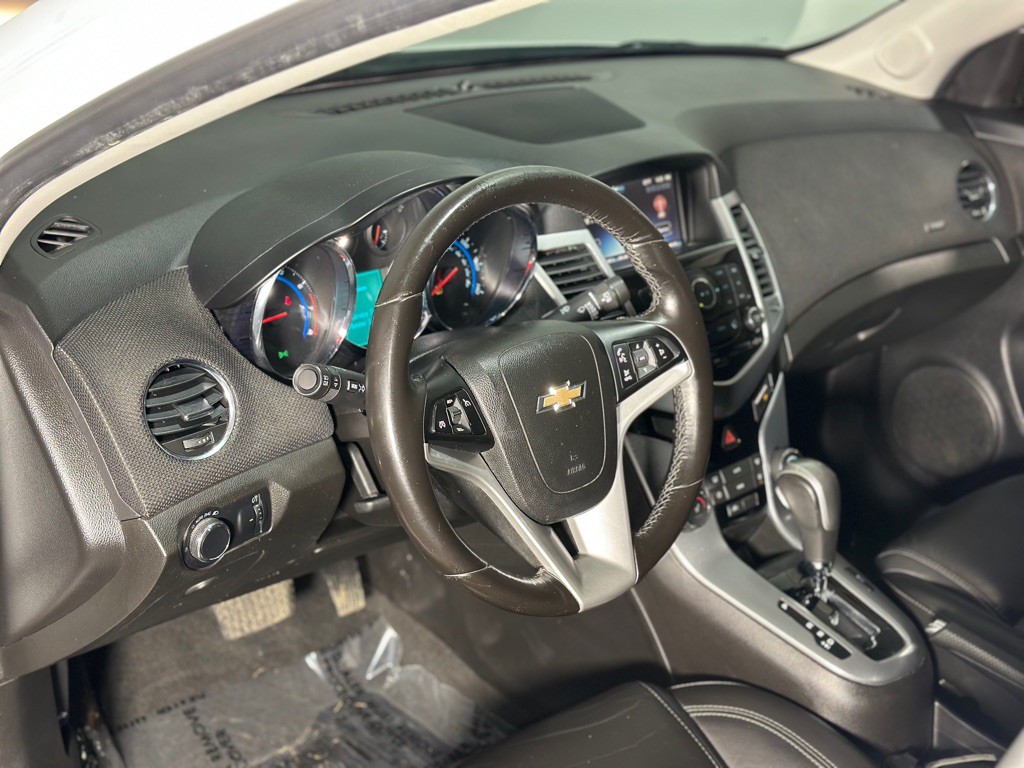 2015 Chevrolet Cruze Image 30