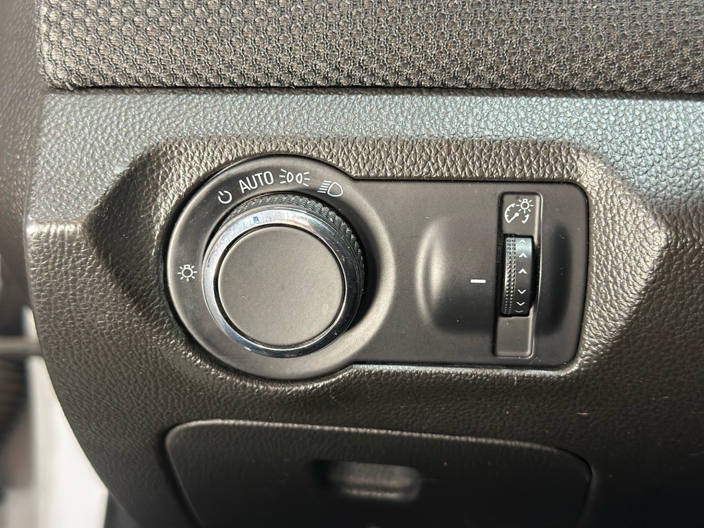 2015 Chevrolet Cruze Image 33