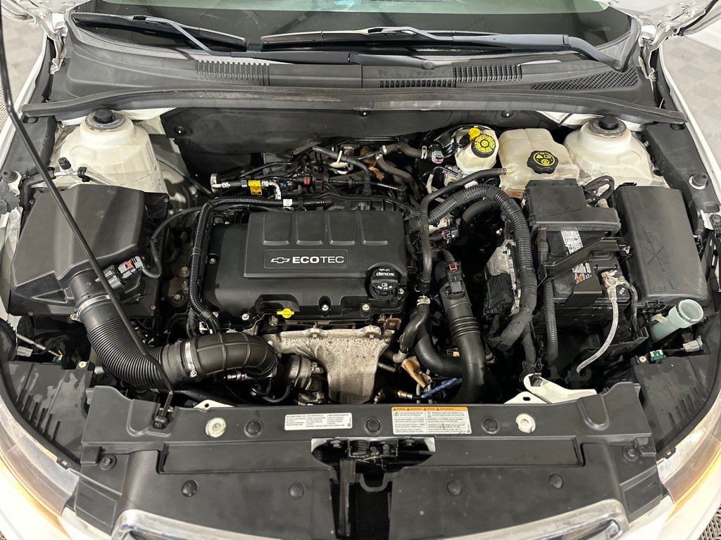 2015 Chevrolet Cruze Image 37