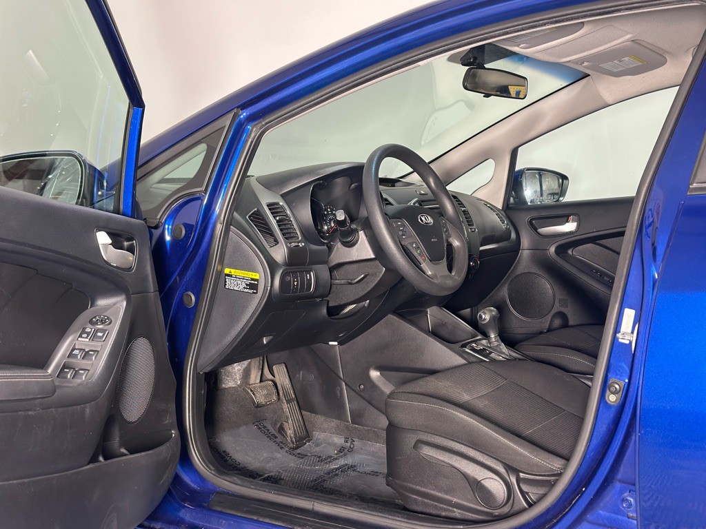 2017 Kia Forte Image 10