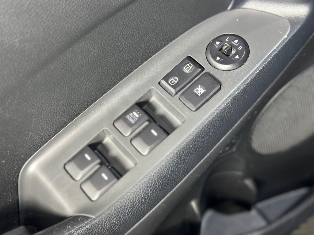 2017 Kia Forte Image 27