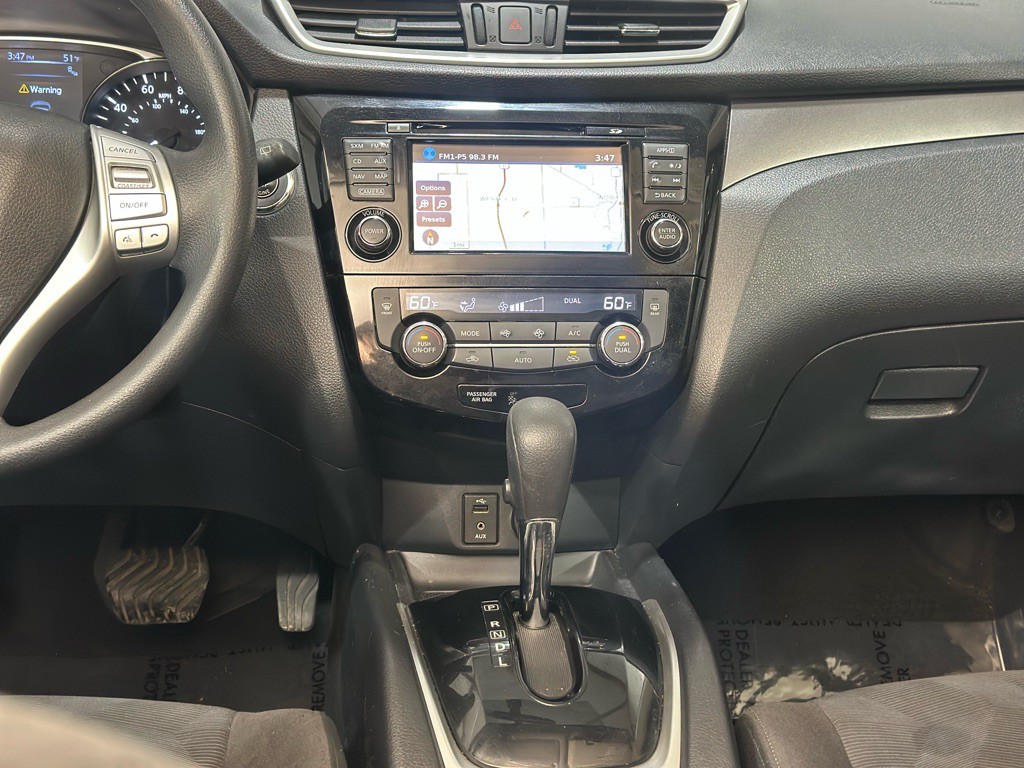 2016 Nissan Rogue Image 15