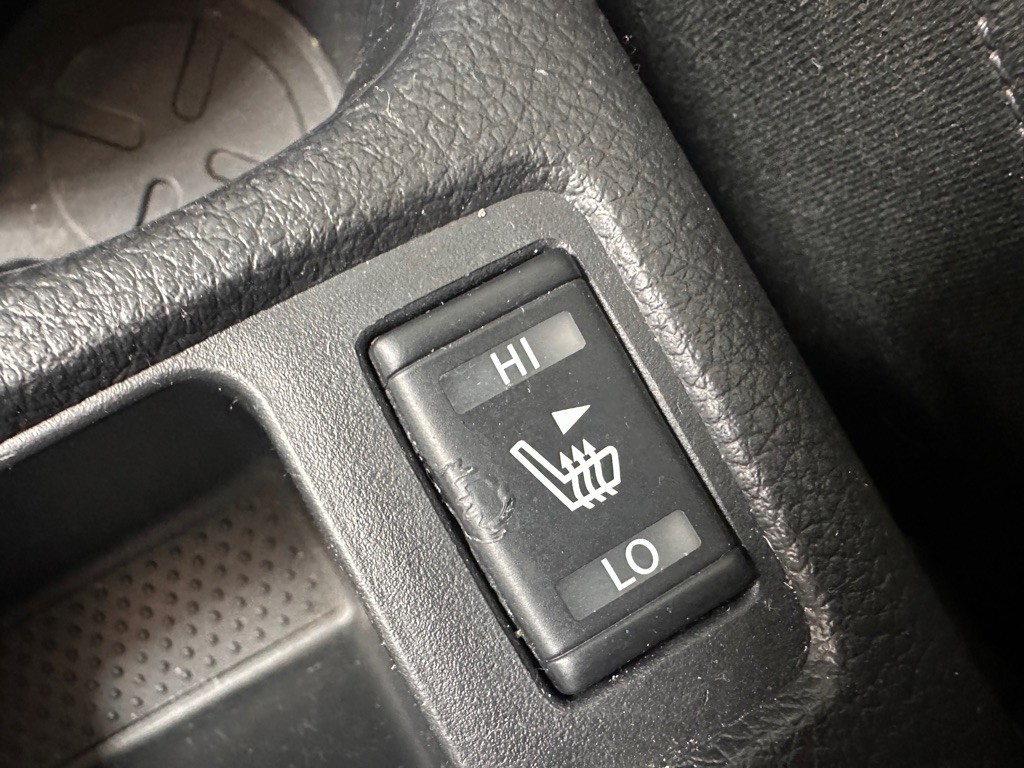 2016 Nissan Rogue Image 23