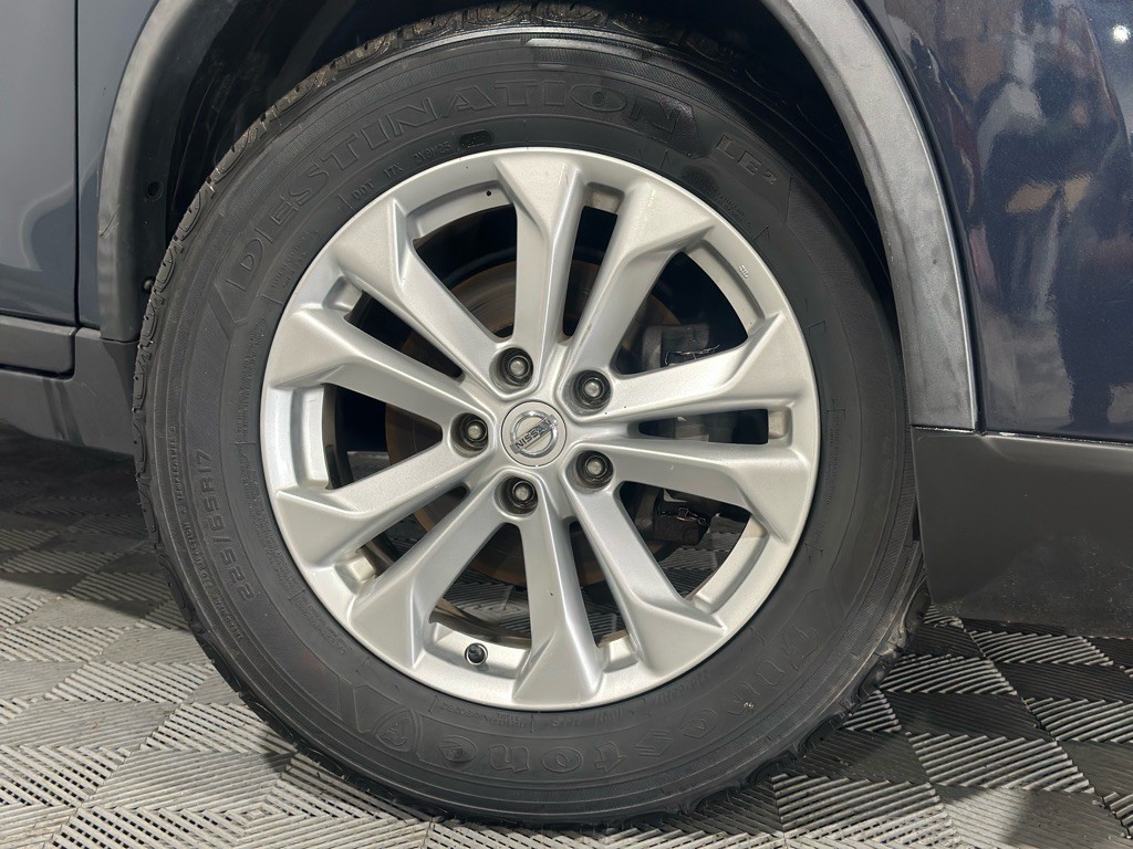 2016 Nissan Rogue Image 39