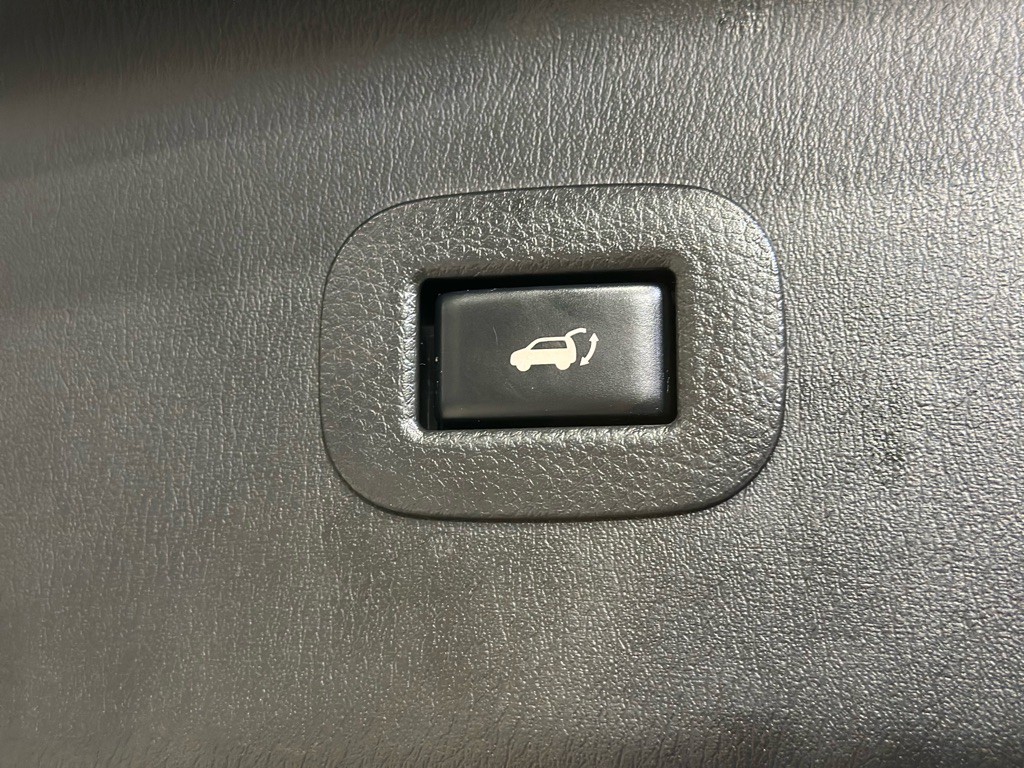 2020 Nissan Armada Image 38