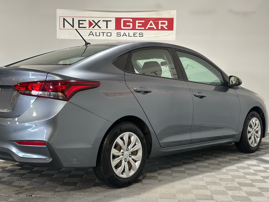 2019 Hyundai Accent Image 10
