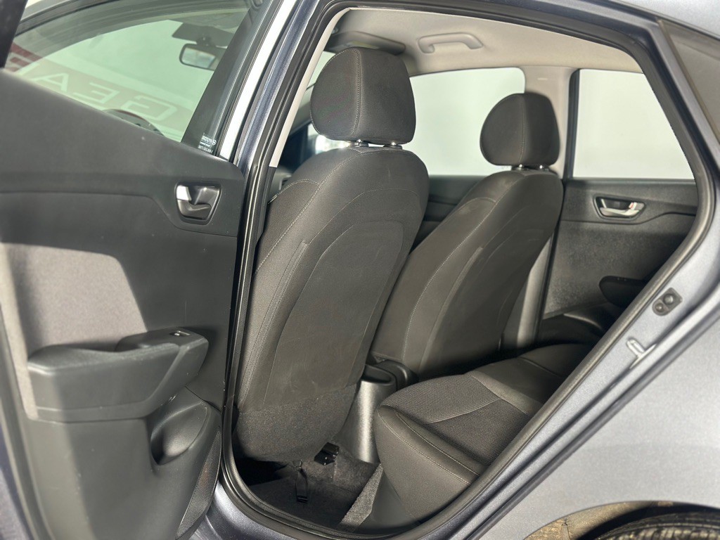 2019 Hyundai Accent Image 12