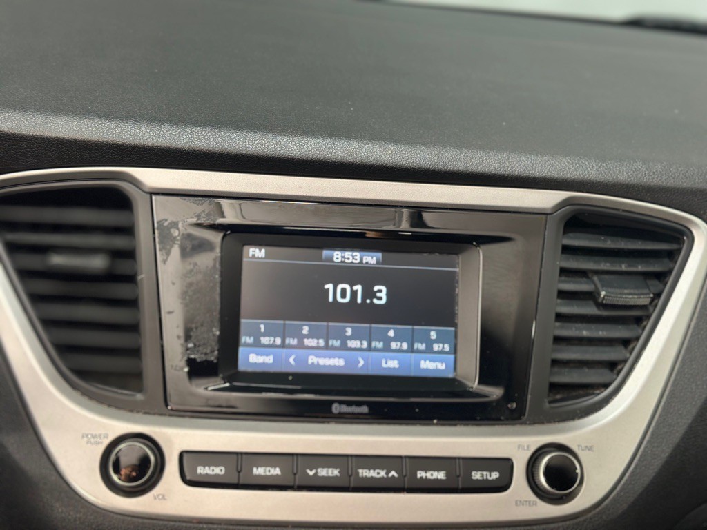 2019 Hyundai Accent Image 17