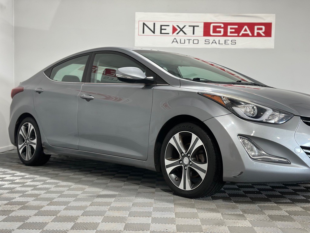 2015 Hyundai Elantra Image 2