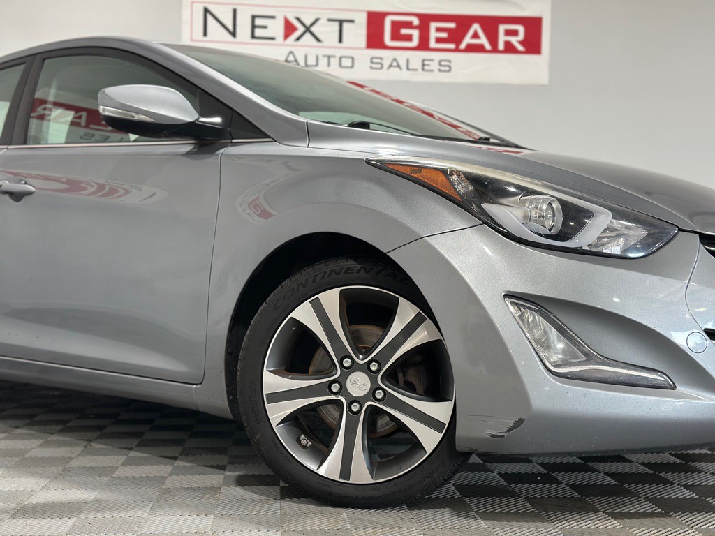 2015 Hyundai Elantra Image 3