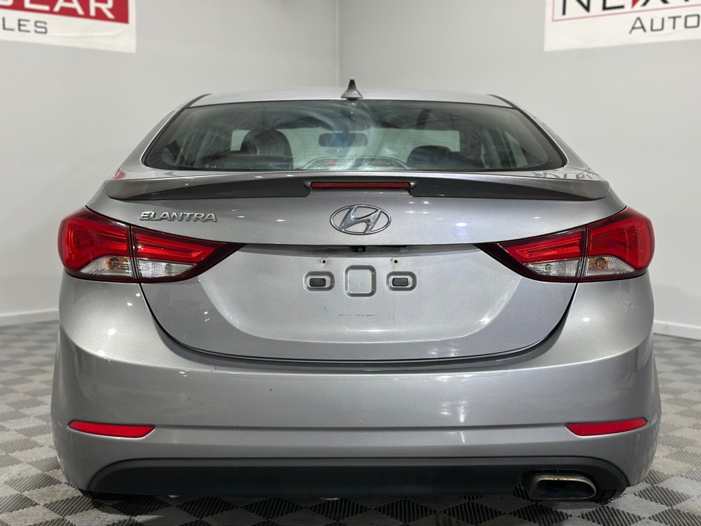 2015 Hyundai Elantra Image 9