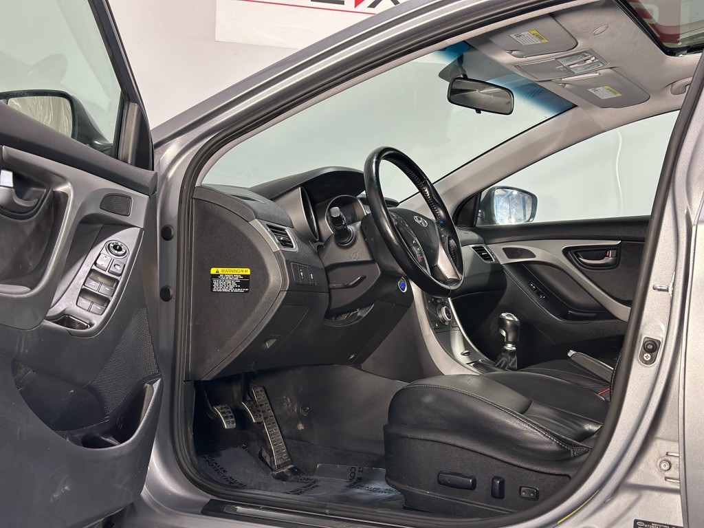 2015 Hyundai Elantra Image 11