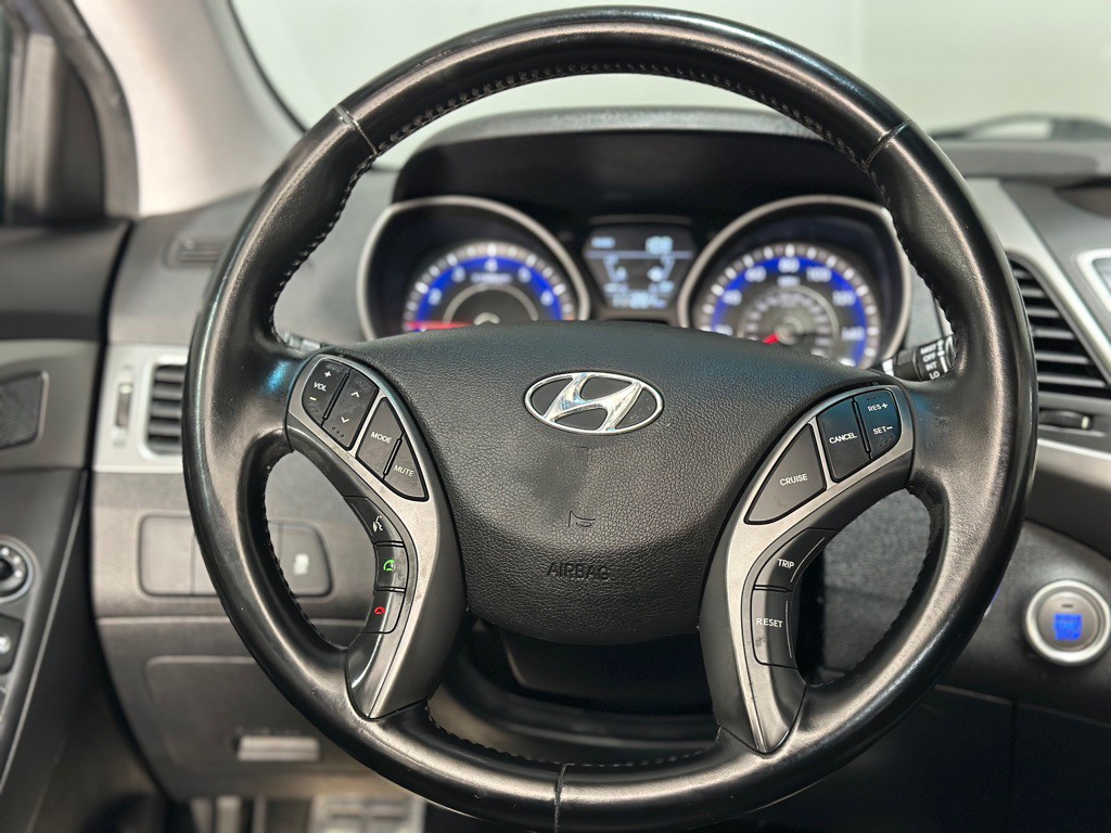 2015 Hyundai Elantra Image 15