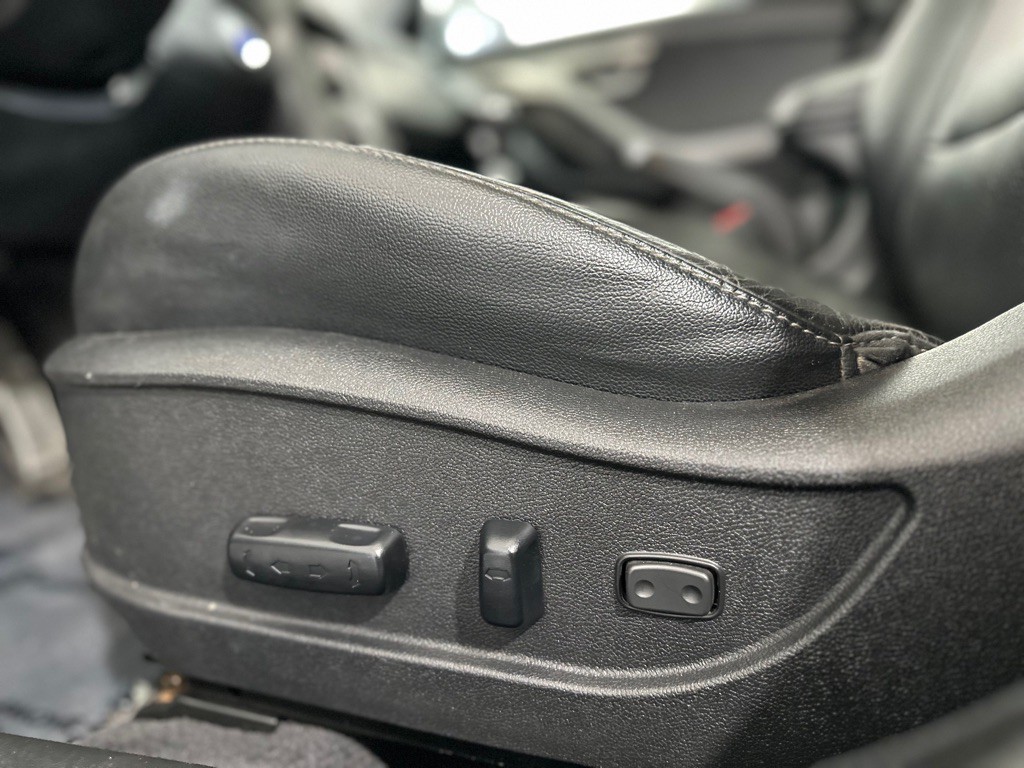 2015 Hyundai Elantra Image 25