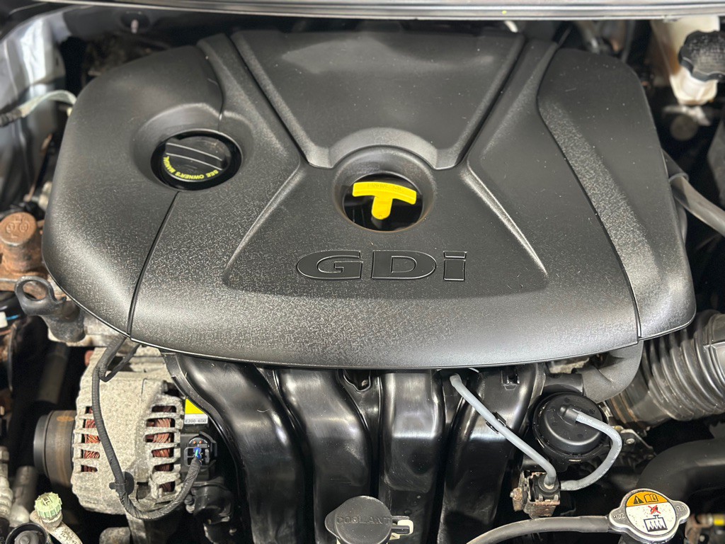 2015 Hyundai Elantra Image 38