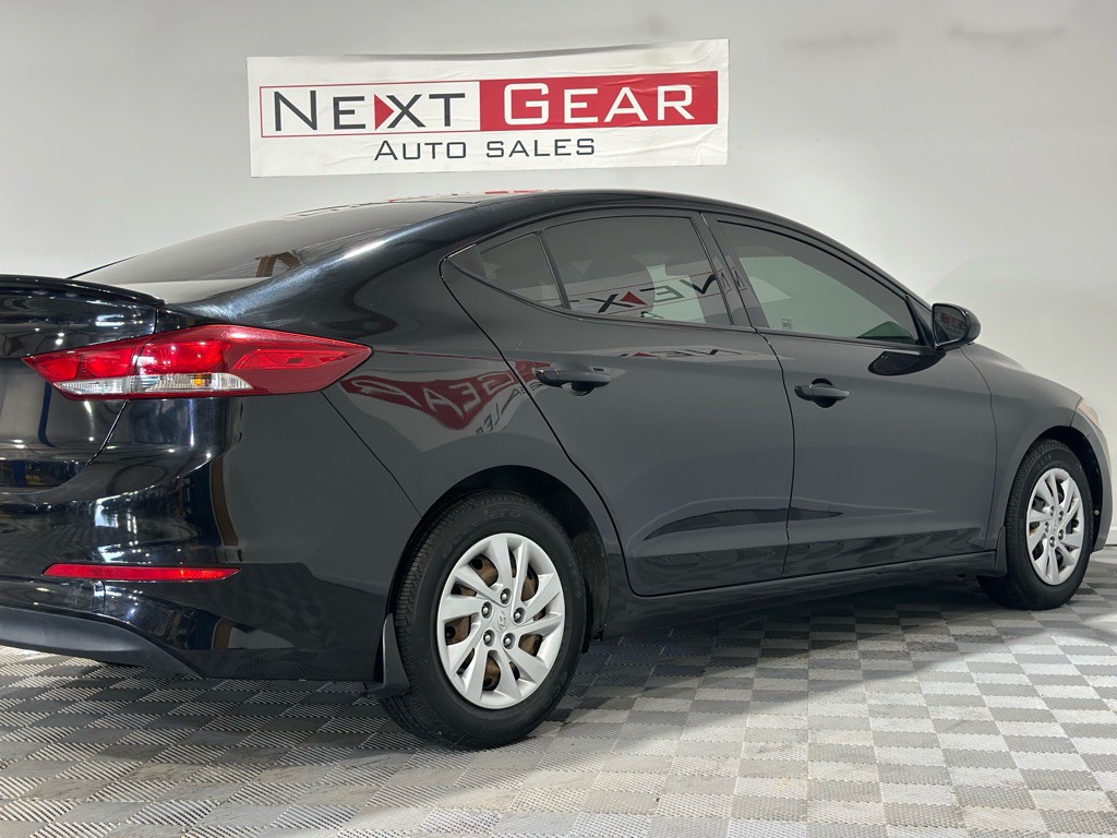 2018 Hyundai Elantra Image 10