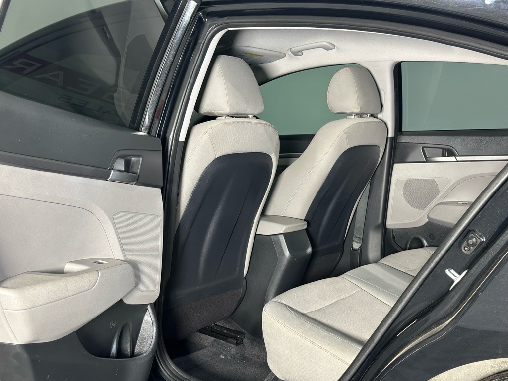 2018 Hyundai Elantra Image 12