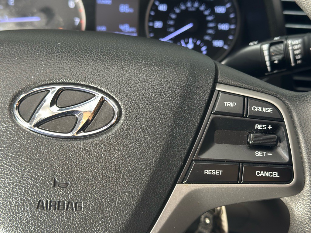 2018 Hyundai Elantra Image 25