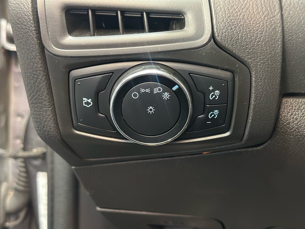 2014 Ford Focus Image 28