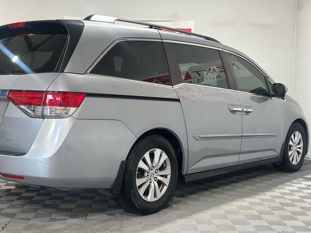 2016 Honda Odyssey Image 9