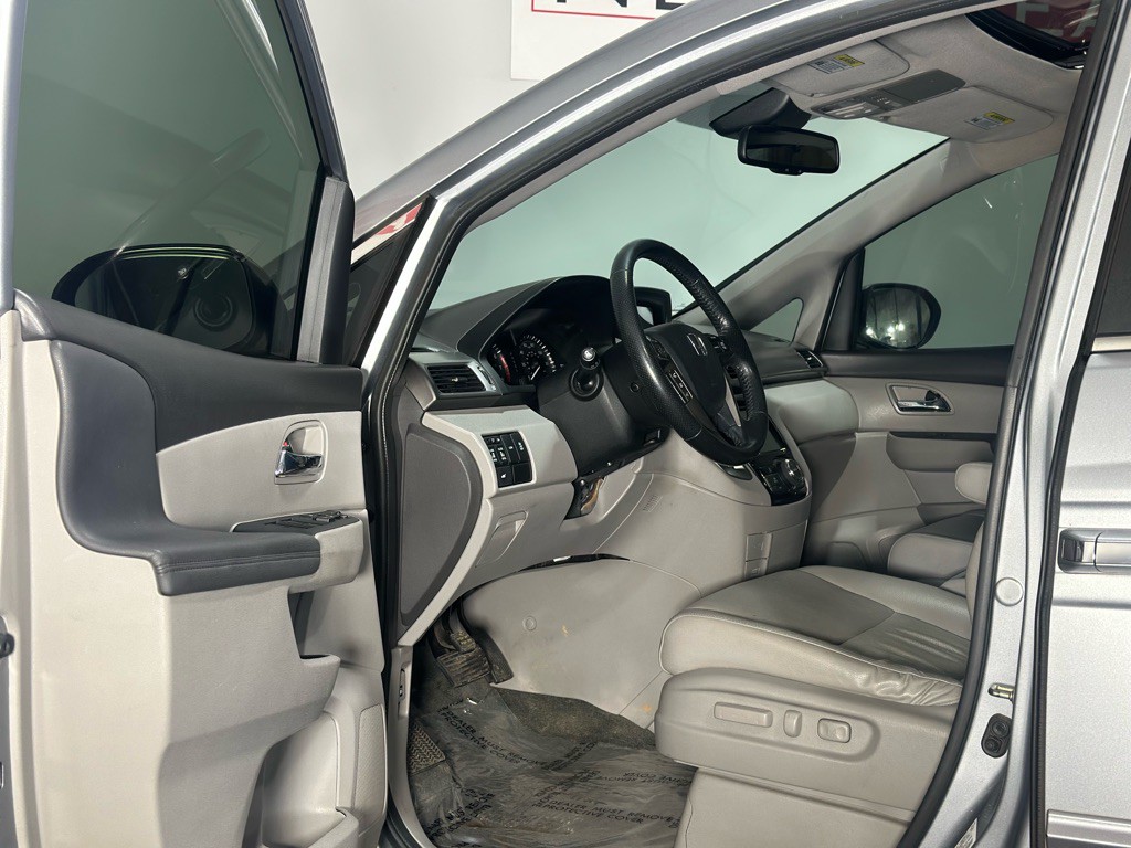2016 Honda Odyssey Image 10