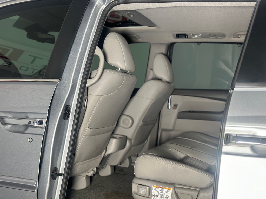 2016 Honda Odyssey Image 11
