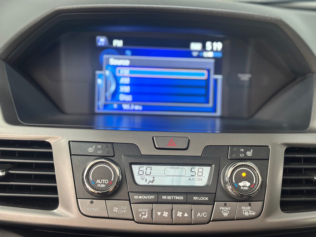 2016 Honda Odyssey Image 16