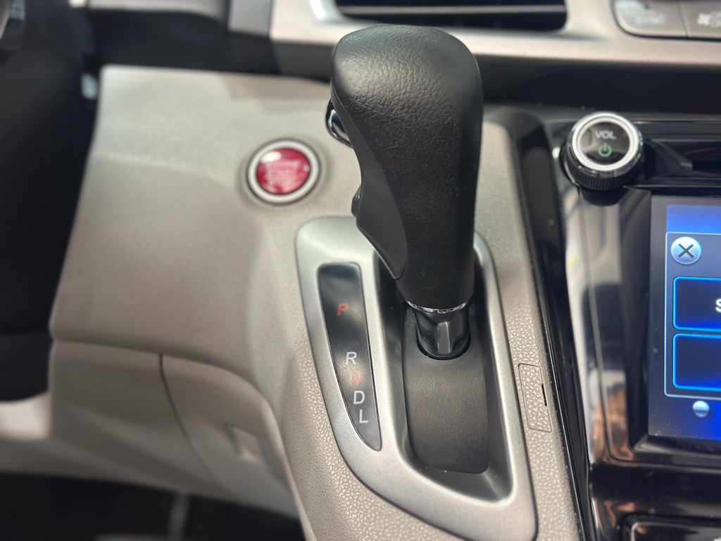 2016 Honda Odyssey Image 20