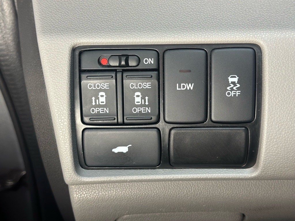 2016 Honda Odyssey Image 25