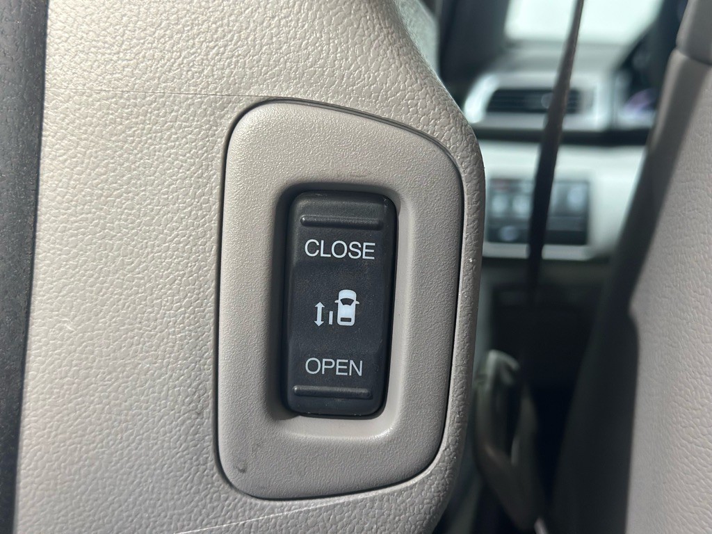 2016 Honda Odyssey Image 37