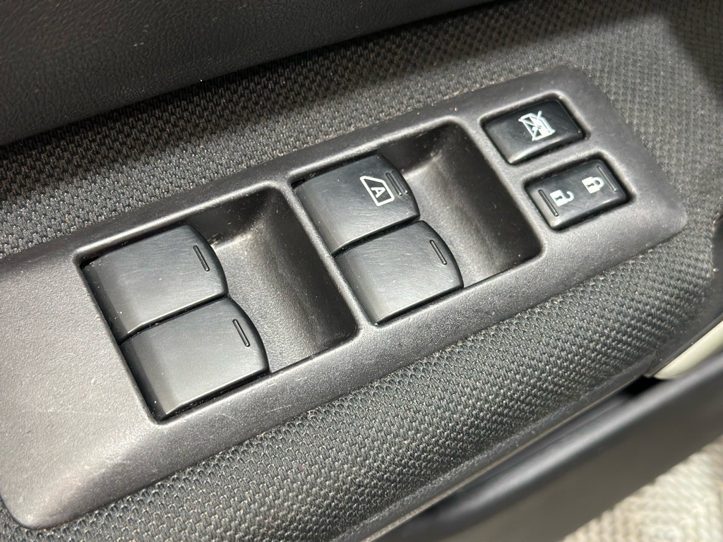 2012 Nissan Rogue Image 29