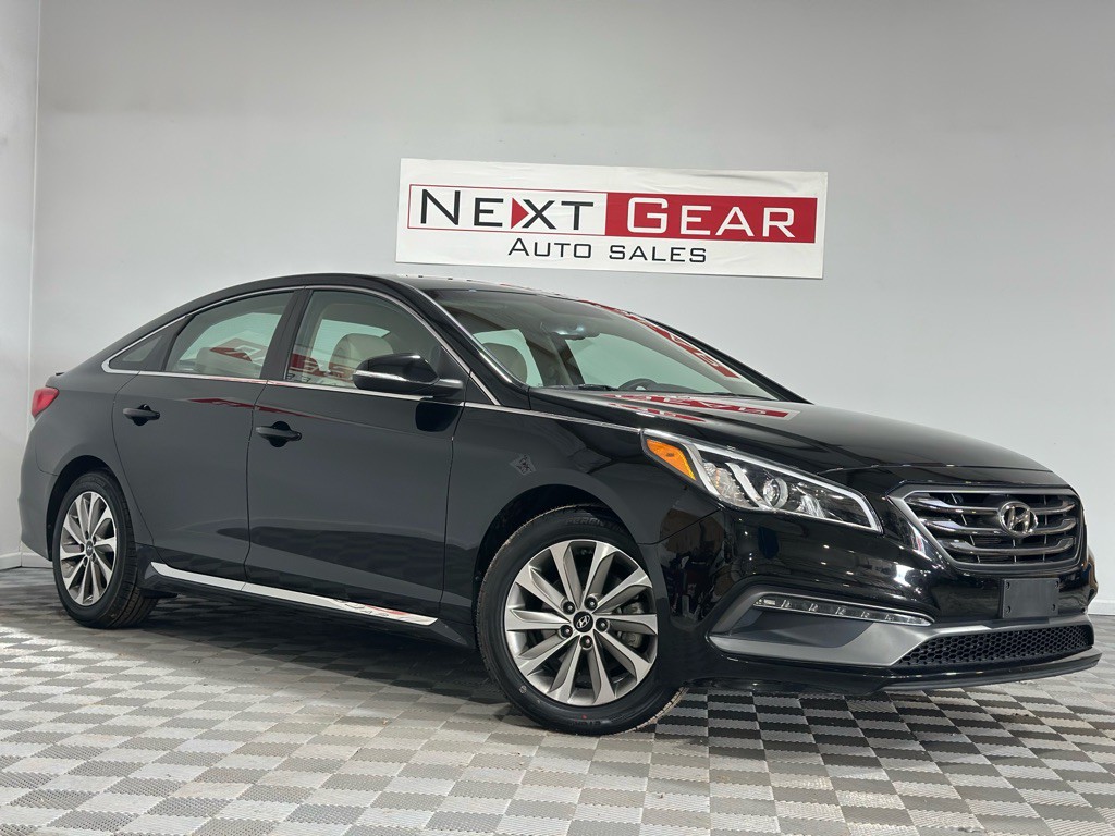 2015 Hyundai Sonata Image 1
