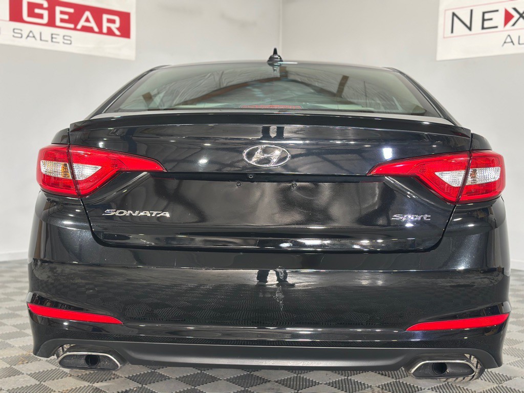2015 Hyundai Sonata Image 8