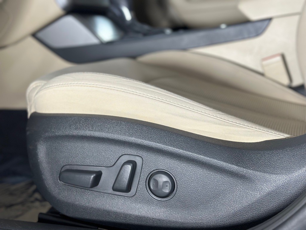 2015 Hyundai Sonata Image 24