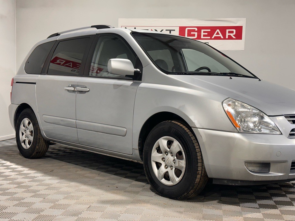 2009 Kia Sedona Image 2