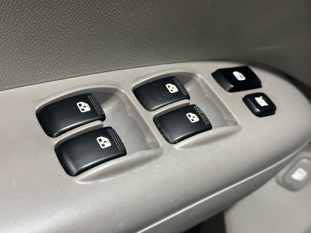 2009 Kia Sedona Image 25