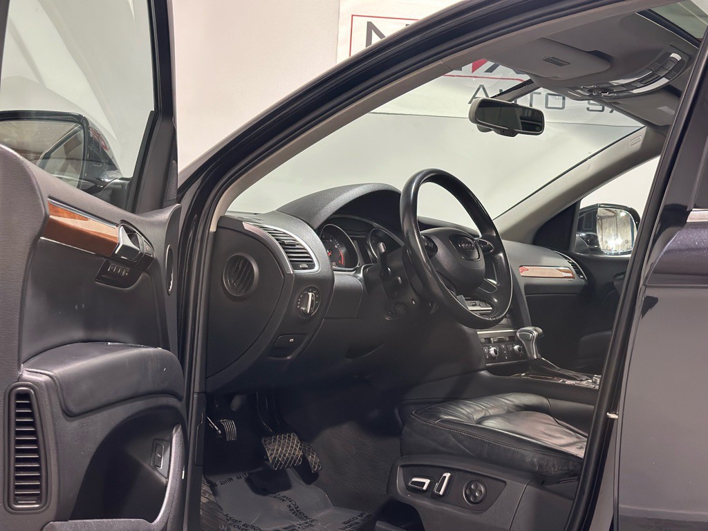 2015 Audi Q7 Image 10