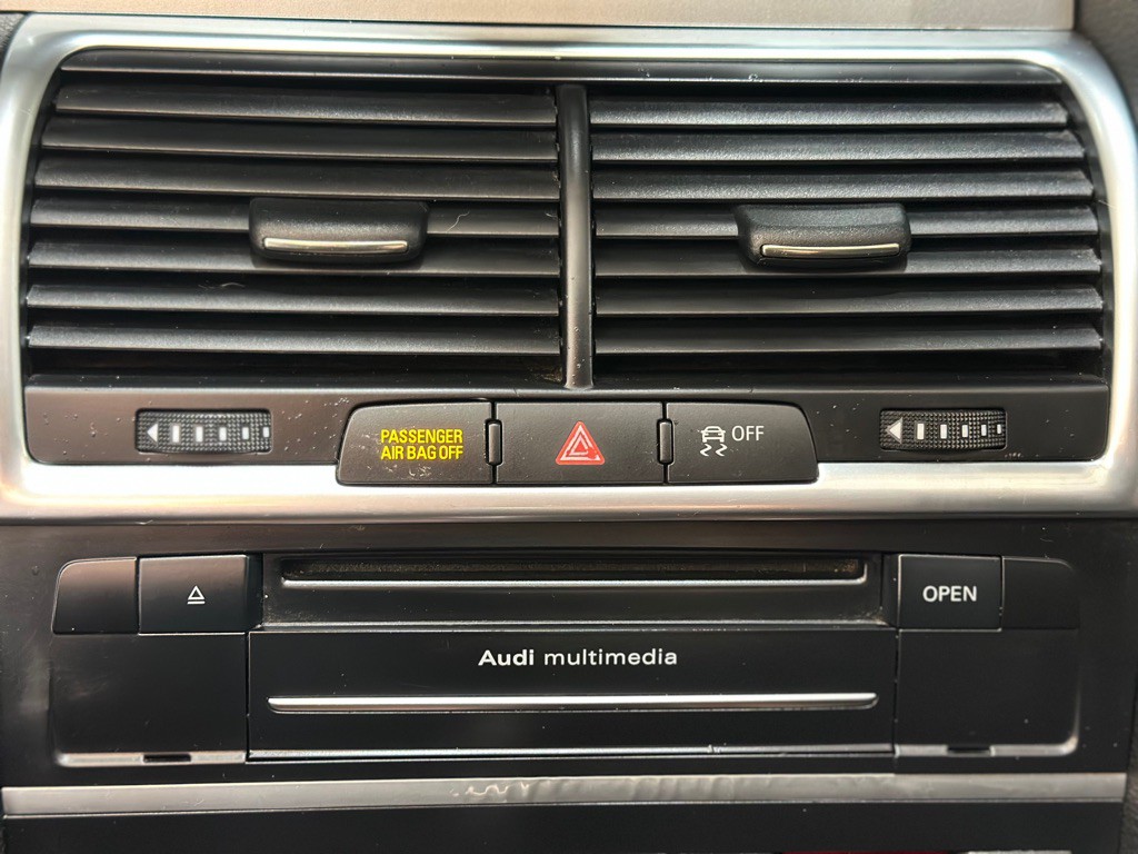 2015 Audi Q7 Image 18